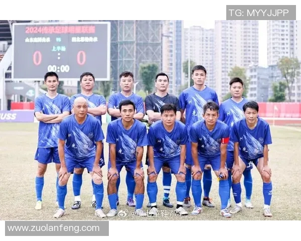 蓝色足球明星的机油背后隐藏的秘密与传奇故事